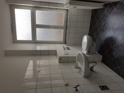 3 Bad - Waschbecken & WC